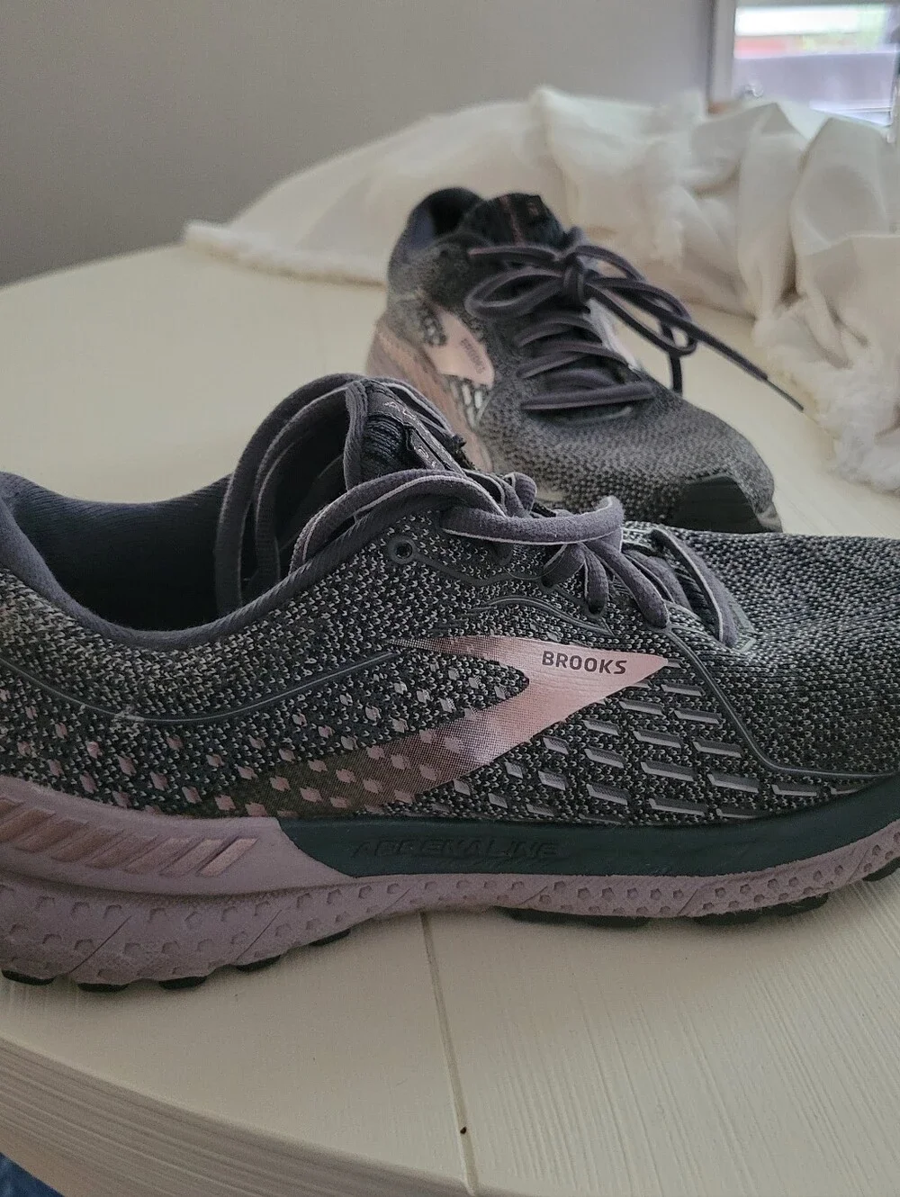 BROOKS Adrenaline 21 Women's 10.5B Grey/Purple
